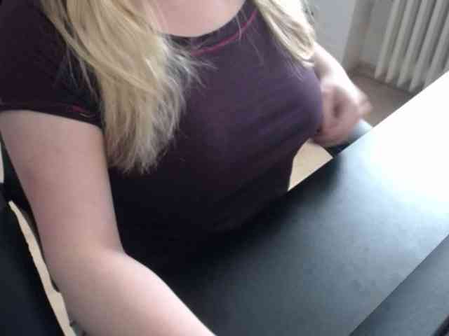 Celina-Rose webcam