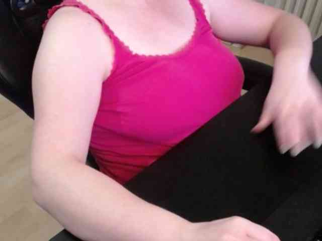 Celina-Rose webcam