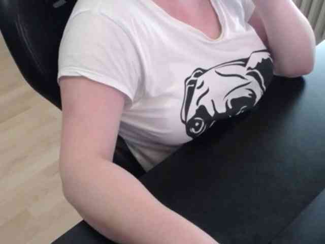 Celina-Rose webcam
