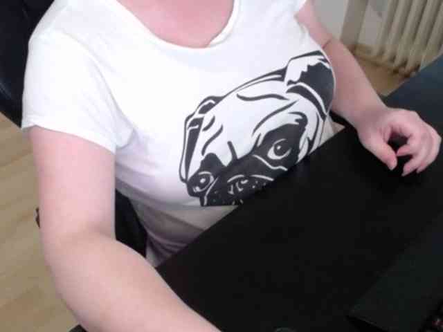 Celina-Rose webcam