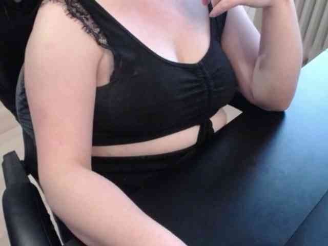 Celina-Rose webcam
