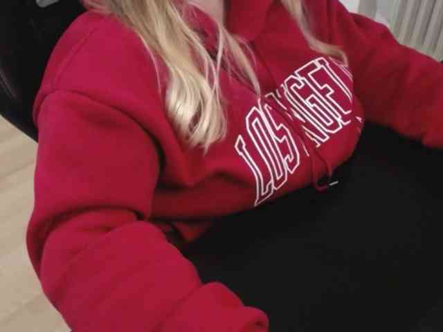 Celina-Rose webcam