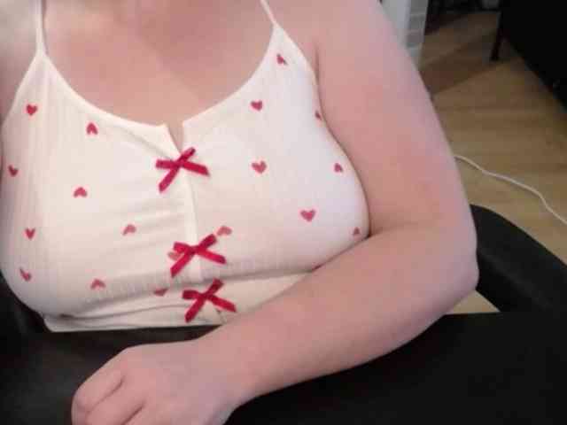 Celina-Rose webcam