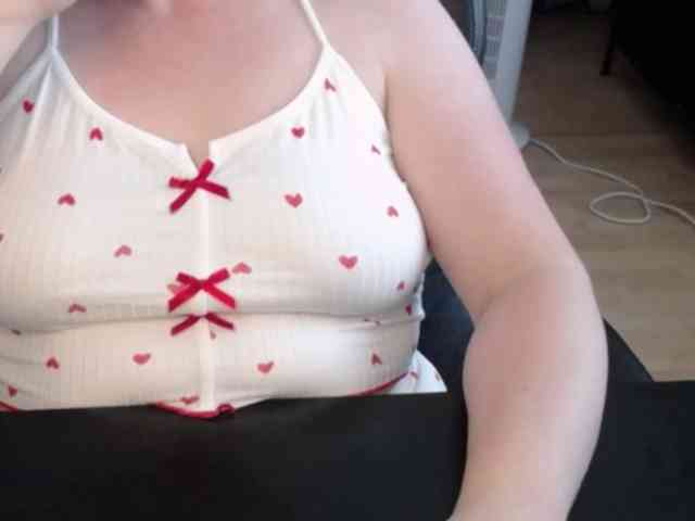 Celina-Rose webcam