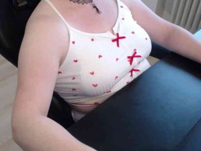 Celina-Rose webcam