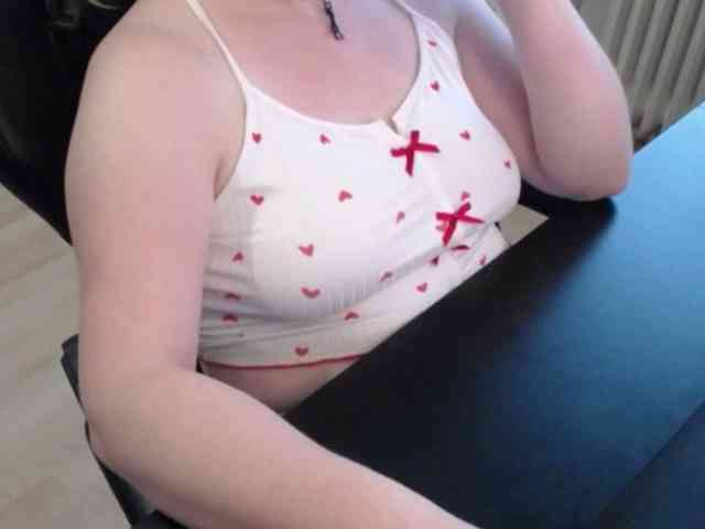 Celina-Rose webcam