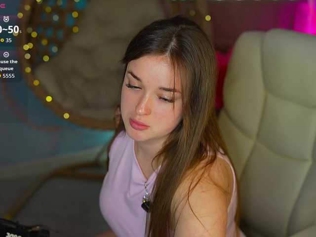 le modèle DonnaLust est en webcam porno dans un show sur le site bongacams, il possède les tags suivants: White/Caucasian,Brunette,Shaved