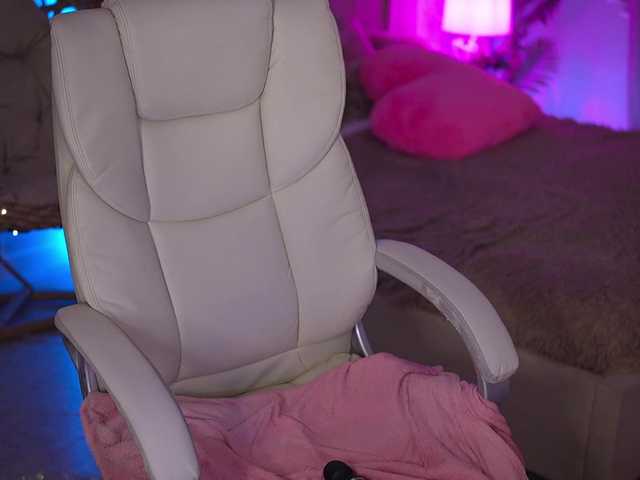 DonnaLust's BongaCams show and profile