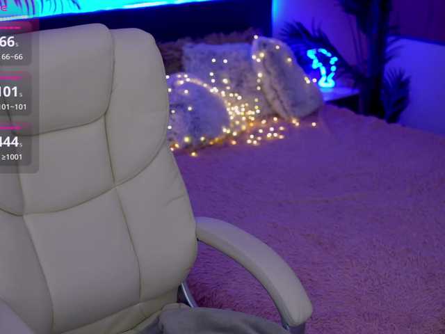 OneLaya webcam bongacams model stream image