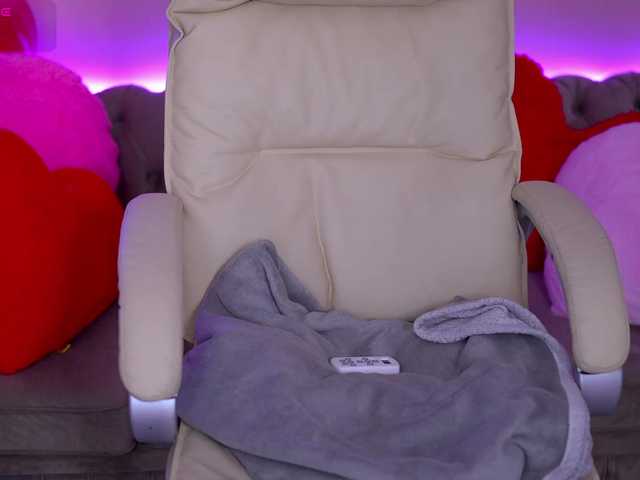 OneLaya's BongaCams show and profile