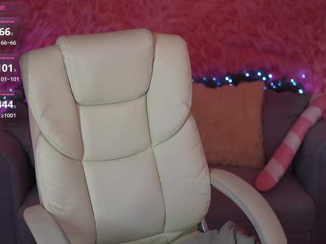 OneLaya's BongaCams show and profile