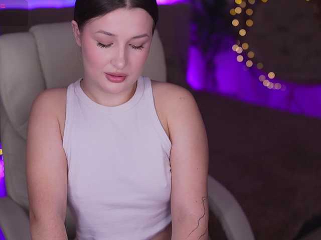 OneLaya's BongaCams show and profile