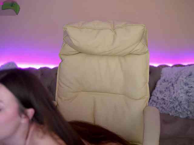 OneLaya Live Webcam on BongaCams