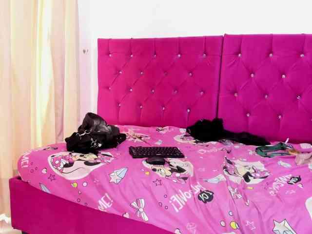youlittle-perverts webcam