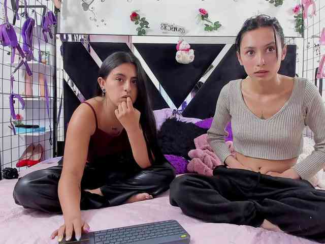 Dreamgirlss webcam