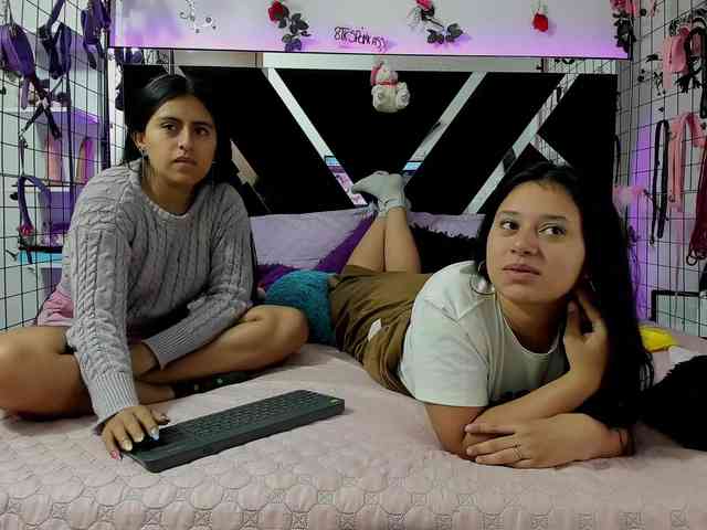 Dreamgirlss webcam
