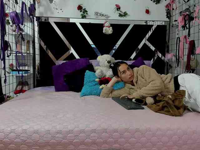 Dreamgirlss webcam