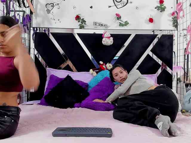 Dreamgirlss webcam