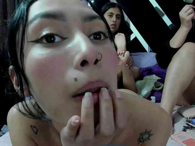 Dreamgirlss webcam