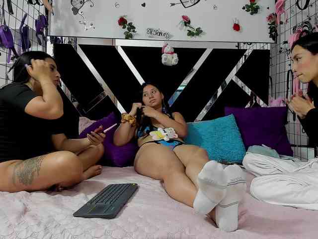 Dreamgirlss webcam