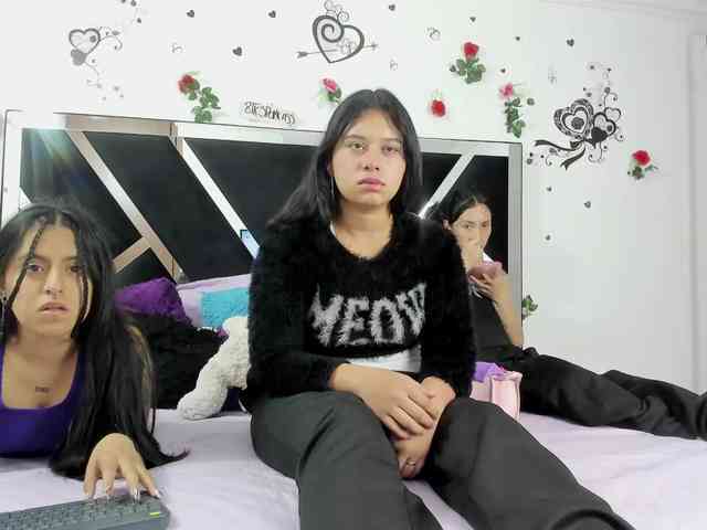 Dreamgirlss webcam