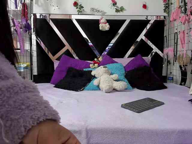 Dreamgirlss webcam