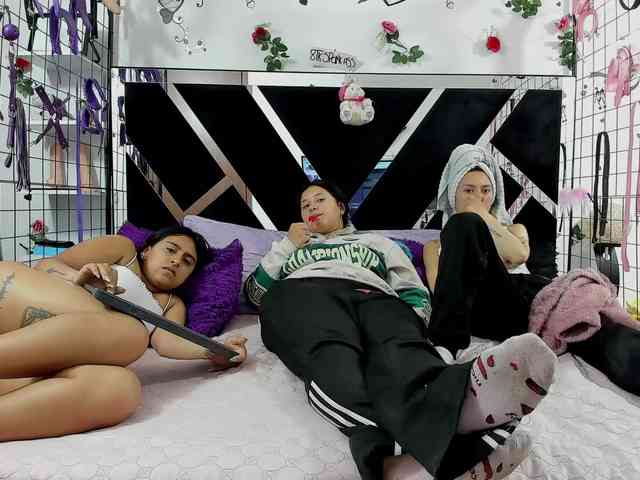 Dreamgirlss webcam