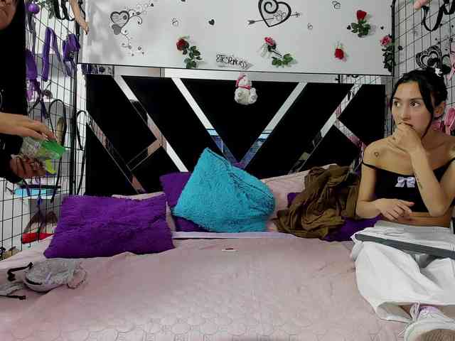 Dreamgirlss webcam