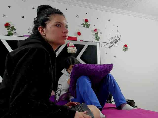 Dreamgirlss webcam