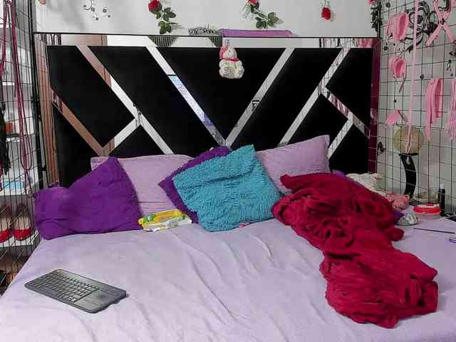 Dreamgirlss webcam