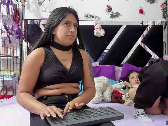 Dreamgirlss webcam