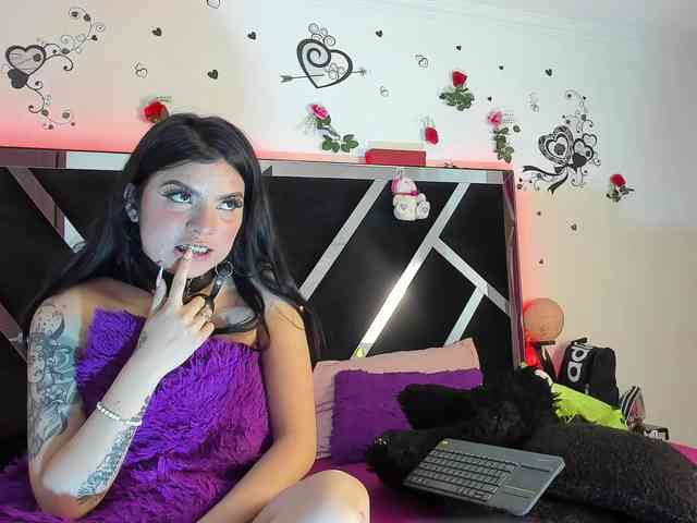 Dreamgirlss webcam