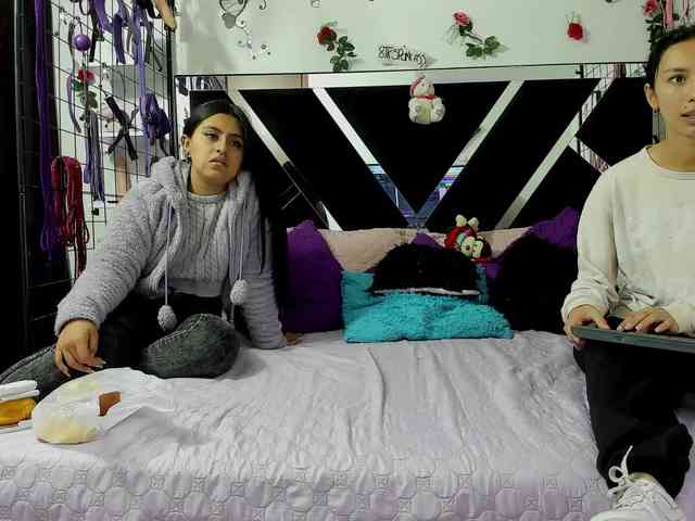 Dreamgirlss webcam