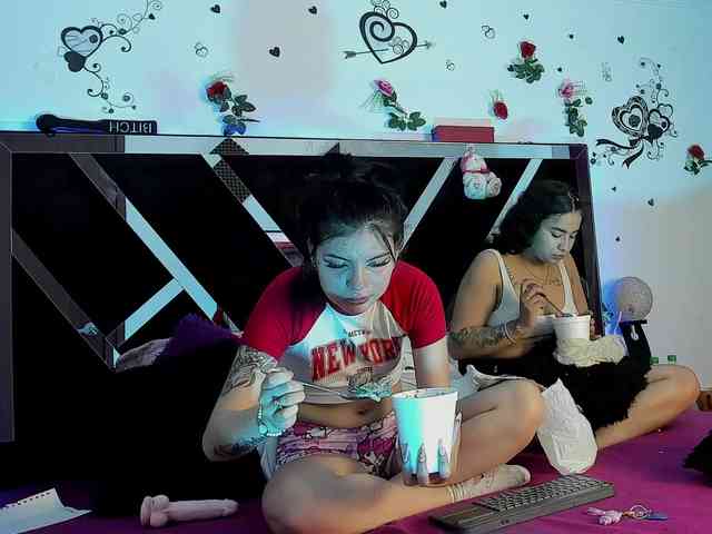 Dreamgirlss webcam