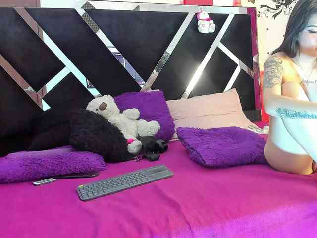 Dreamgirlss webcam
