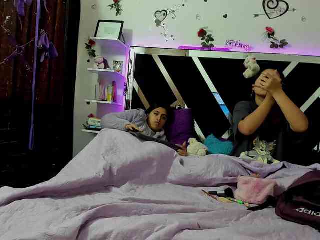 Dreamgirlss webcam