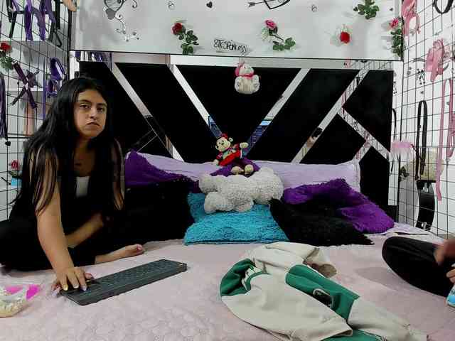 Dreamgirlss webcam