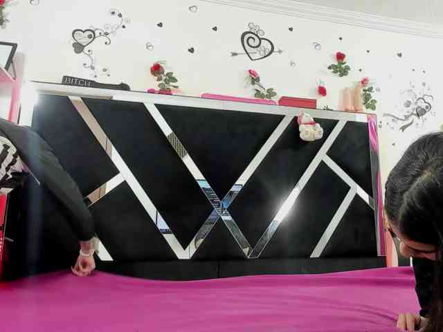 Dreamgirlss webcam
