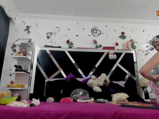 Dreamgirlss bongacams