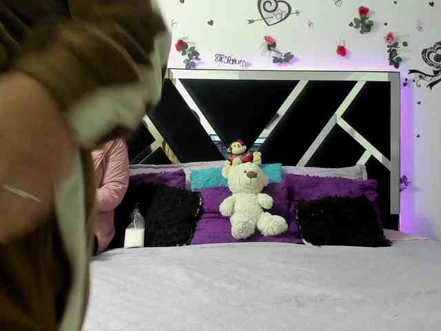 Dreamgirlss webcam