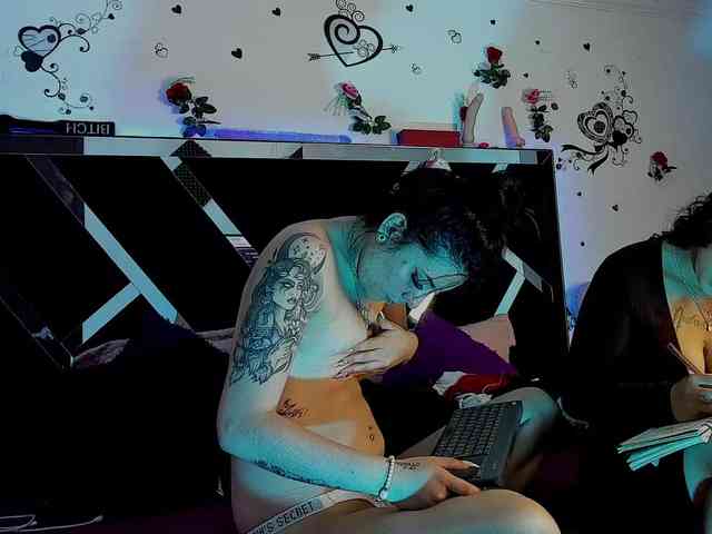 Dreamgirlss webcam