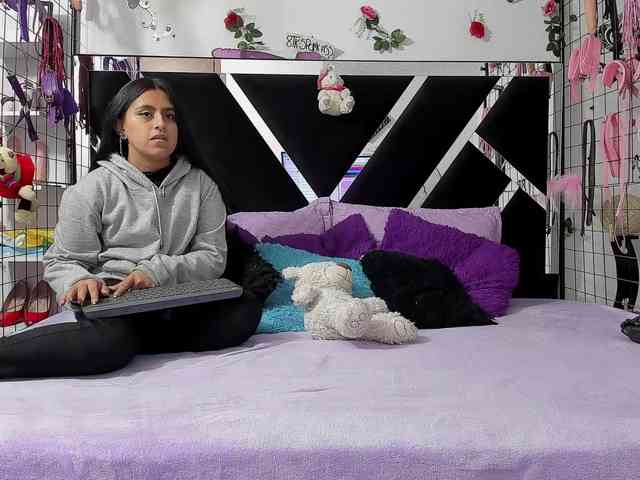 Dreamgirlss webcam