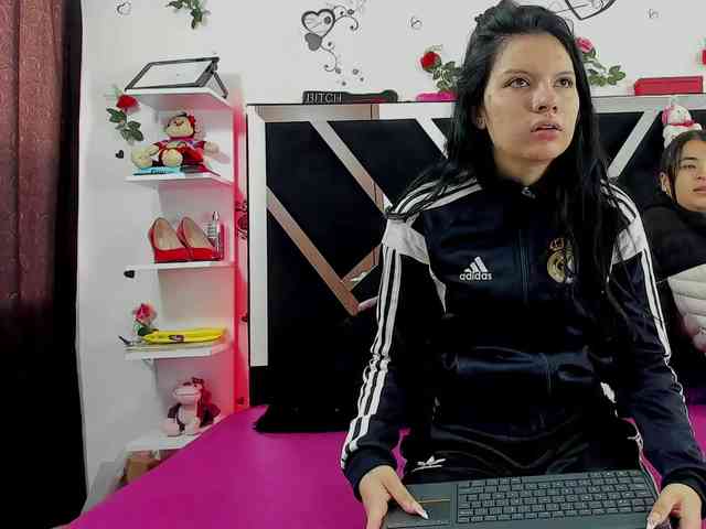 Dreamgirlss webcam
