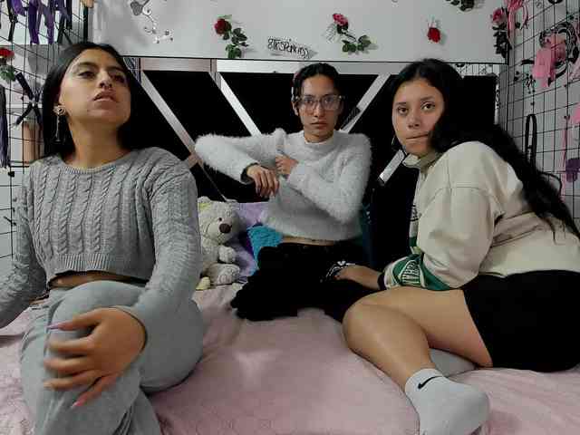 Dreamgirlss webcam