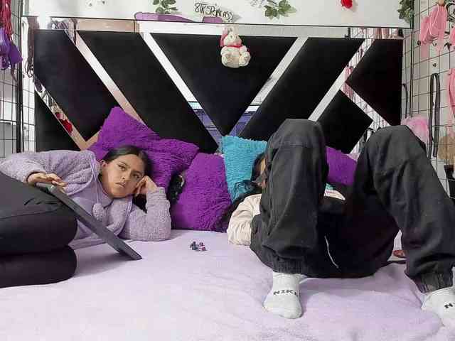 Dreamgirlss webcam