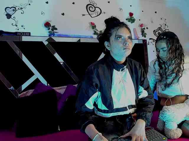 Dreamgirlss webcam