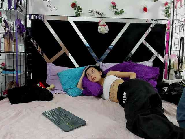 Dreamgirlss webcam
