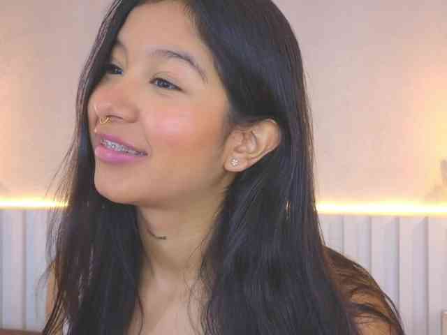 AidaMoreno webcam