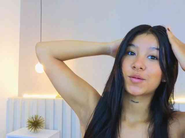 AidaMoreno webcam