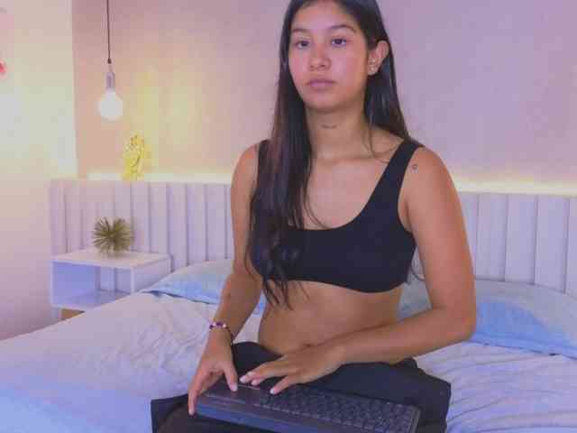 AidaMoreno webcam